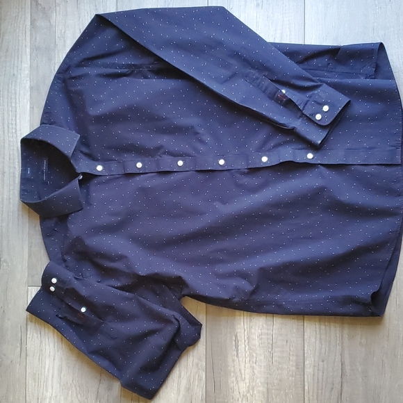 Tommy Hilfiger Dress Shirt - Picture 1 of 5